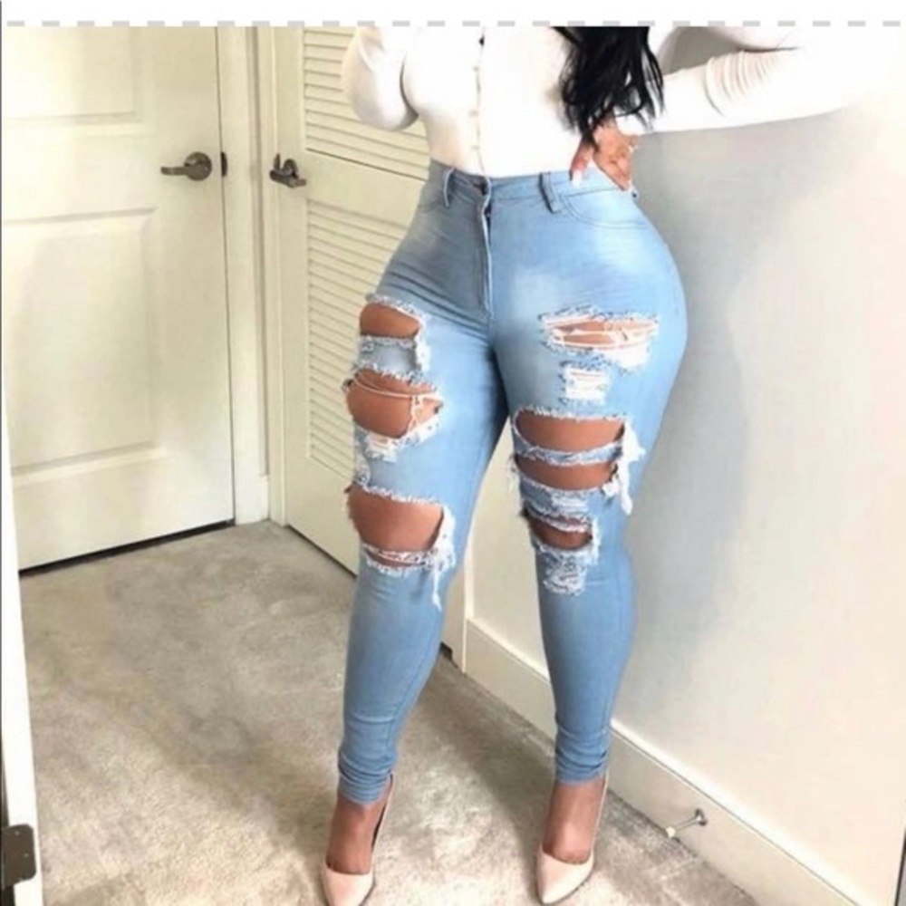 Light blue ripped jeans